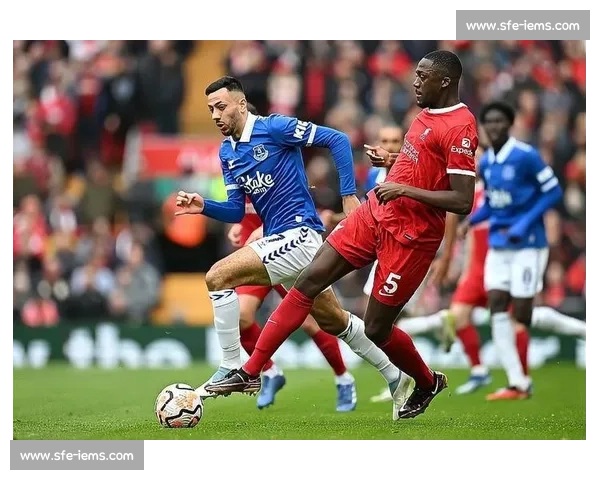 德比对决背后的城市荣耀与百年恩怨全景解析文化与激情传承的深度剖析 德比对决背后的城市荣耀与百年恩怨全景解析文化与激情传承的深度剖析