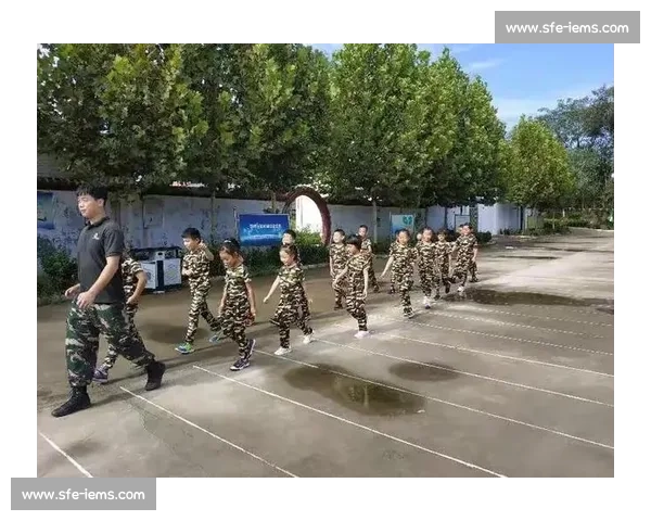 激情澎湃的旋律激励我们勇往直前 助威歌曲点燃赛场上的每一刻荣耀 激情澎湃的旋律激励我们勇往直前 助威歌曲点燃赛场上的每一刻荣耀